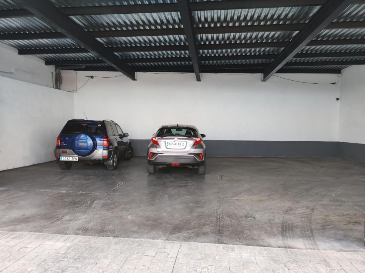 Casa Piramide 2. Terraza Wifi Y Parking Privado Vakantiehuis *