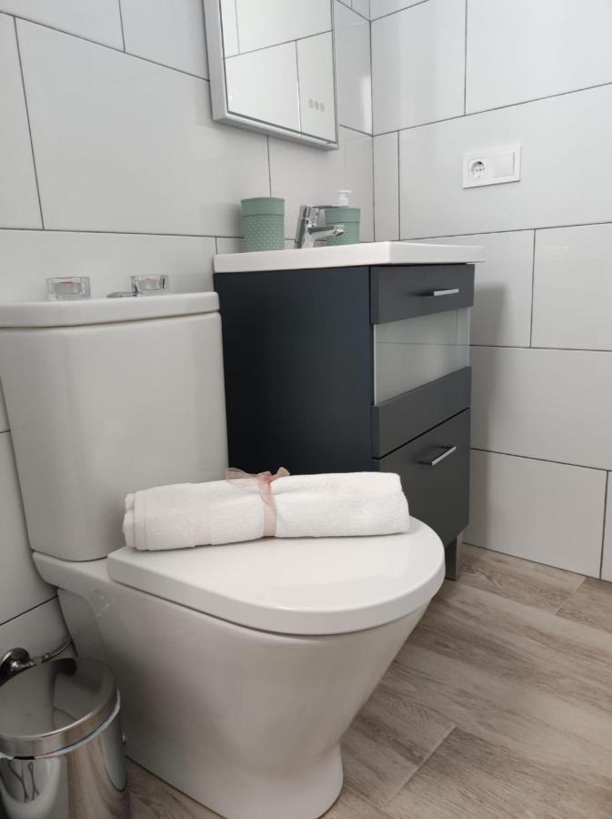 Casa Piramide 2. Terraza Wifi Y Parking Privado Vakantiehuis *